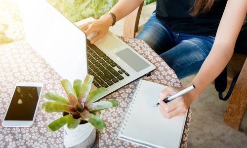 30 NON-PHONE WORK-FROM-HOME JOBS TO EARN FULL TIME INCOME